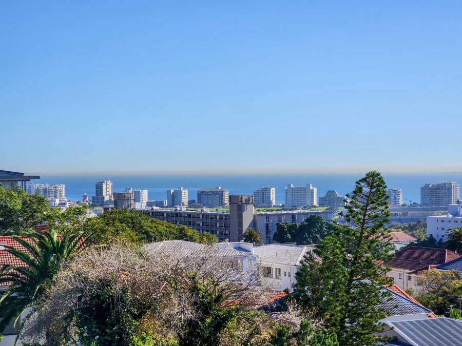 2 Bedroom Property for Sale in Green Point Western Cape
